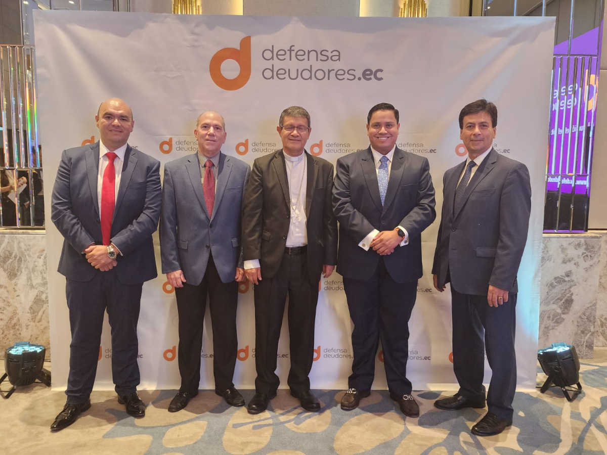 Autoridades nacionales e internacionales en el evento